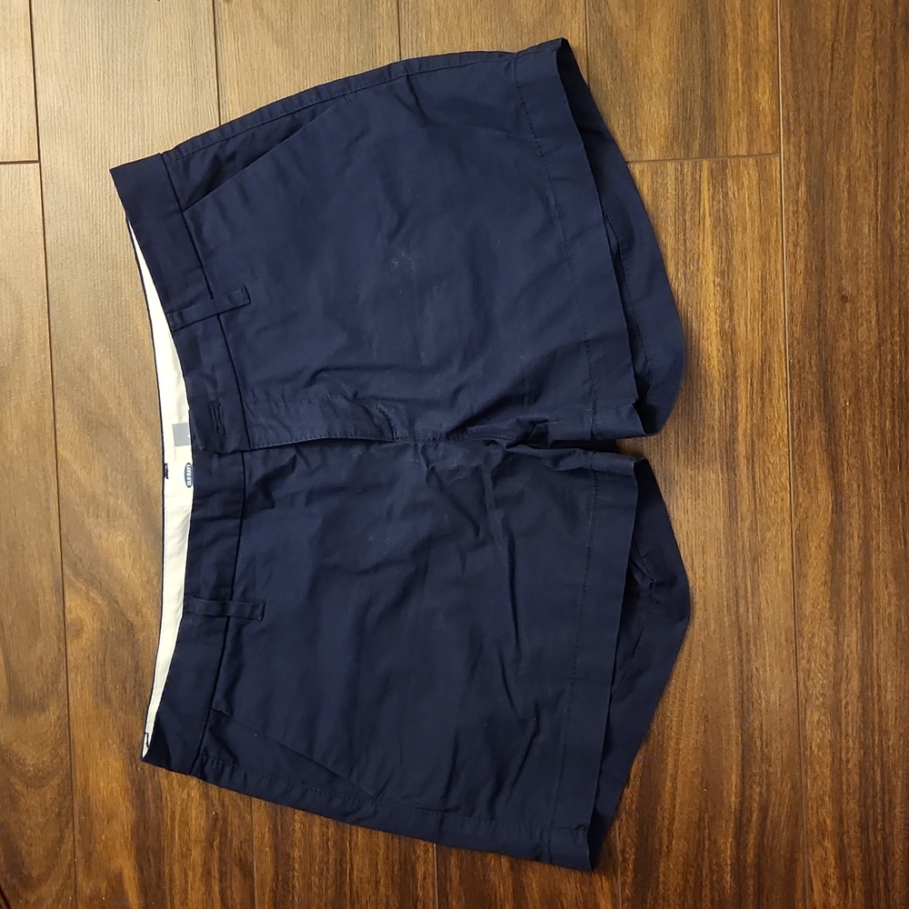 Old Navy navy shorts